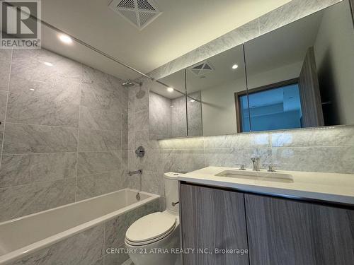 111 - 95 Mcmahon Drive, Toronto, ON - Indoor Photo Showing Bathroom