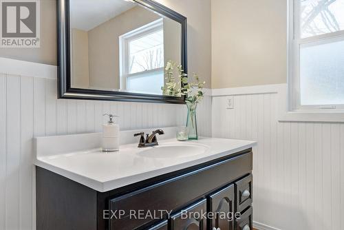 137 North Street, Alnwick/Haldimand (Grafton), ON - Indoor Photo Showing Bathroom