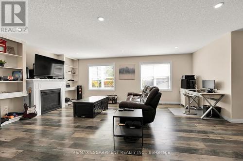 2 Kendell Lane, Ingersoll, ON - Indoor Photo Showing Living Room With Fireplace