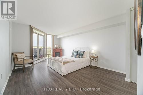 804 - 20 Mcfarlane Drive, Halton Hills, ON - Indoor Photo Showing Bedroom