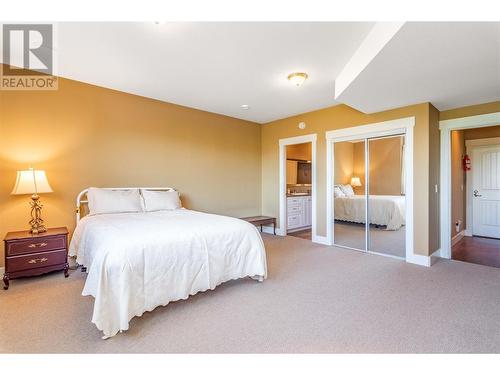 5016 Seon Crescent, Kelowna, BC - Indoor Photo Showing Bedroom