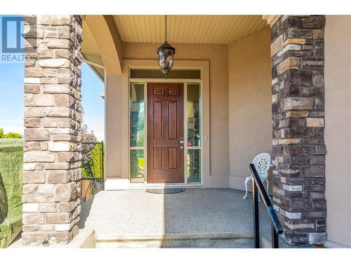 5016 Seon Crescent, Kelowna, BC - Outdoor