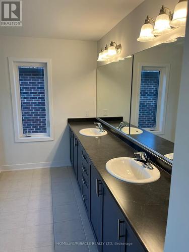 257 Flavelle Way, Peterborough, ON - Indoor Photo Showing Bathroom