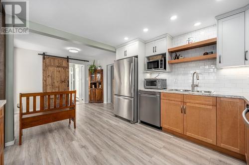 7040 Savona Access  Road, Kamloops, BC - Indoor Photo Showing Kitchen With Double Sink