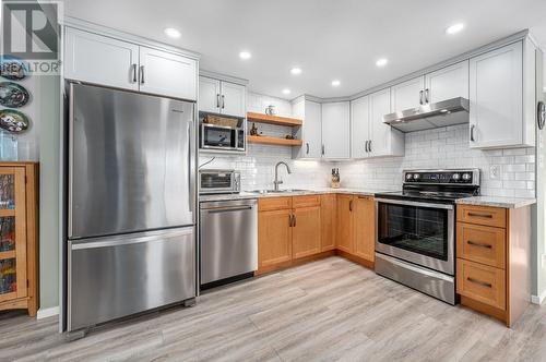 7040 Savona Access  Road, Kamloops, BC - Indoor Photo Showing Kitchen