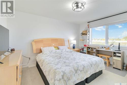 487 Mcfaull Crescent, Saskatoon, SK - Indoor Photo Showing Bedroom