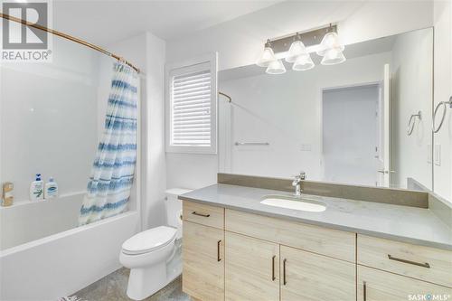 487 Mcfaull Crescent, Saskatoon, SK - Indoor Photo Showing Bathroom