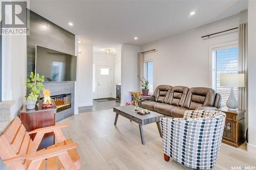 487 Mcfaull Crescent, Saskatoon, SK - Indoor Photo Showing Living Room With Fireplace