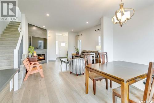 487 Mcfaull Crescent, Saskatoon, SK - Indoor Photo Showing Dining Room