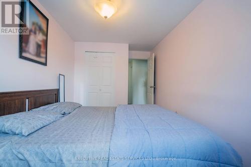 100 Mount Albion Road, Hamilton, ON - Indoor Photo Showing Bedroom