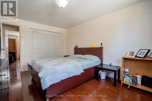 100 Mount Albion Road, Hamilton, ON - Indoor Photo Showing Bedroom