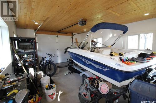 387 3Rd Avenue E, Shaunavon, SK - Indoor Photo Showing Garage