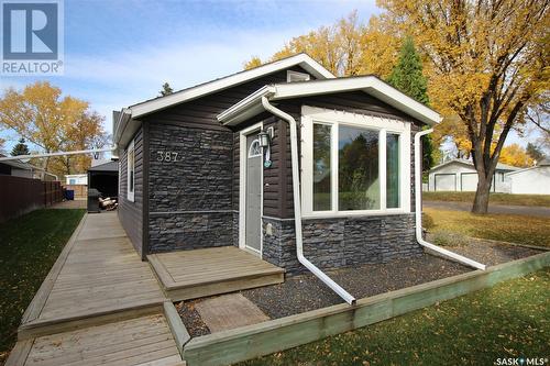 387 3Rd Avenue E, Shaunavon, SK - Outdoor