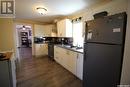 387 3Rd Avenue E, Shaunavon, SK  - Indoor Photo Showing Kitchen With Double Sink 