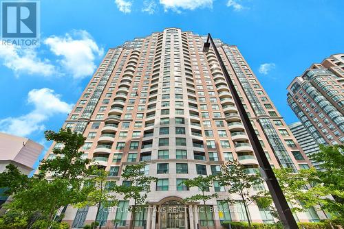 1605 - 7 Lorraine Drive, Toronto, ON - Outdoor With Facade