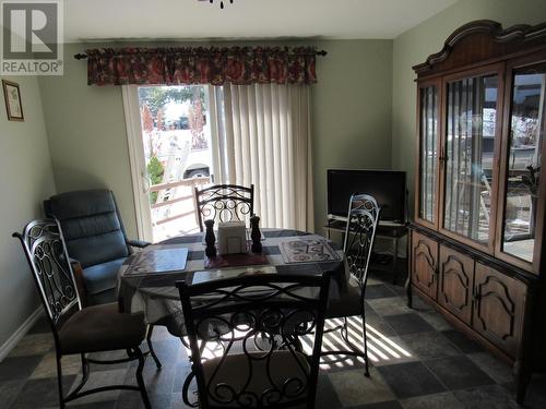 522A 201St Avenue, Castlegar, BC - Indoor Photo Showing Dining Room