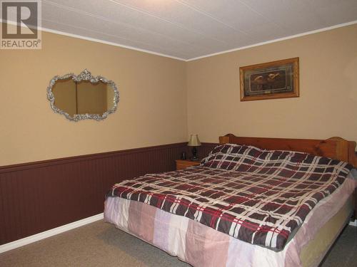 522A 201St Avenue, Castlegar, BC - Indoor Photo Showing Bedroom