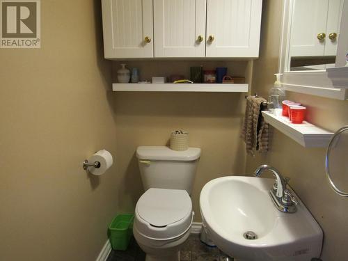 522A 201St Avenue, Castlegar, BC - Indoor Photo Showing Bathroom