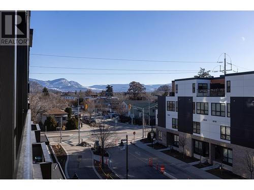 660 Cawston Avenue Unit# 302, Kelowna, BC - Outdoor