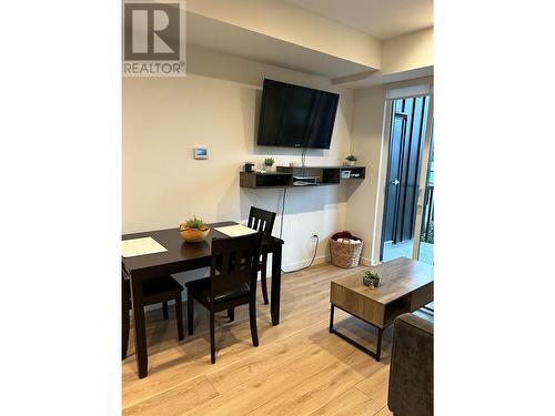 660 Cawston Avenue Unit# 302, Kelowna, BC - Indoor Photo Showing Dining Room