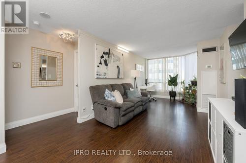 912 - 155 Hillcrest Avenue, Mississauga, ON - Indoor Photo Showing Living Room