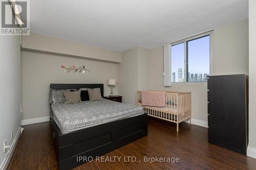 912 - 155 Hillcrest Avenue, Mississauga, ON - Indoor Photo Showing Bedroom