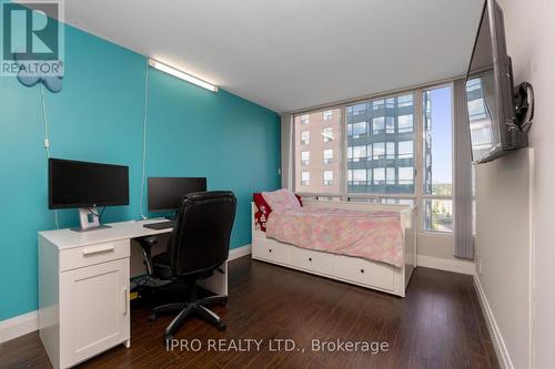 912 - 155 Hillcrest Avenue, Mississauga, ON - Indoor Photo Showing Bedroom