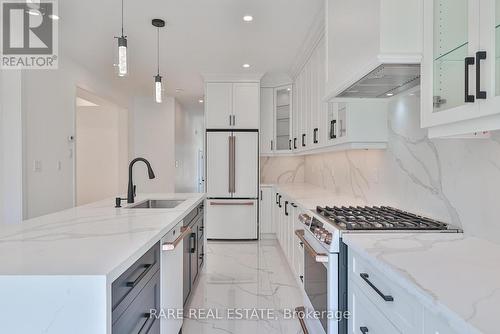 Main - 231 Crombie Street, Clarington, ON - Indoor Photo Showing Kitchen With Upgraded Kitchen