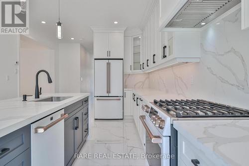 Main - 231 Crombie Street, Clarington, ON - Indoor Photo Showing Kitchen With Upgraded Kitchen