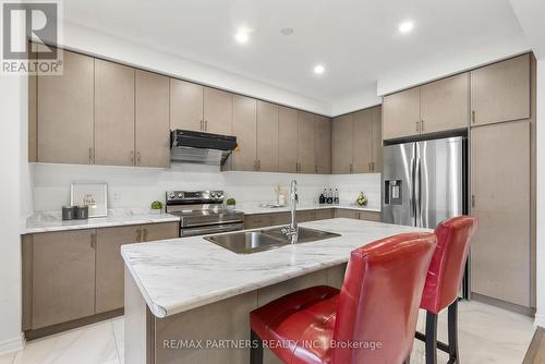 54 Crofting Crescent, Markham, ON - Indoor Photo Showing Kitchen With Stainless Steel Kitchen With Double Sink With Upgraded Kitchen