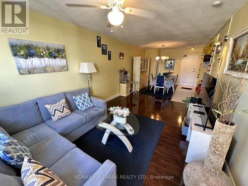 1613 - 370 Dixon Road, Toronto, ON - Indoor Photo Showing Living Room