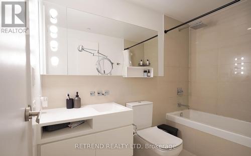 3311 - 45 Charles Street E, Toronto, ON - Indoor Photo Showing Bathroom