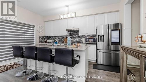 16 - 185 Bedrock Drive, Hamilton, ON - Indoor Photo Showing Kitchen With Upgraded Kitchen