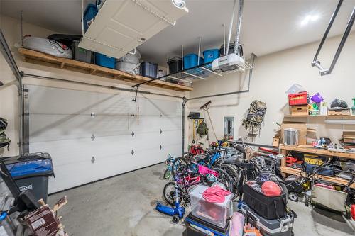 102-14395 Herron Road, Summerland, BC - Indoor Photo Showing Garage