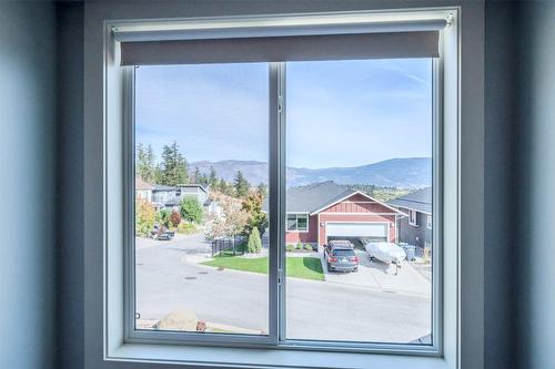 102-14395 Herron Road, Summerland, BC - Indoor Photo Showing Other Room