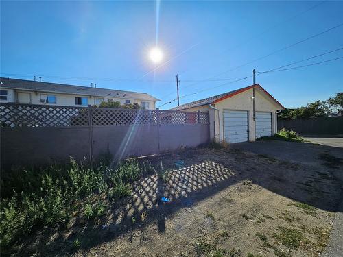 1084 Dynes Avenue, Penticton, BC - Outdoor