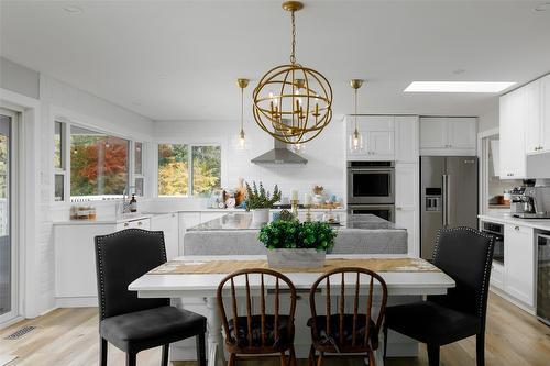 11935 Okanagan Centre Road, Lake Country, BC - Indoor Photo Showing Dining Room