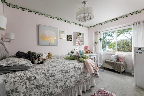 11935 Okanagan Centre Road, Lake Country, BC - Indoor Photo Showing Bedroom