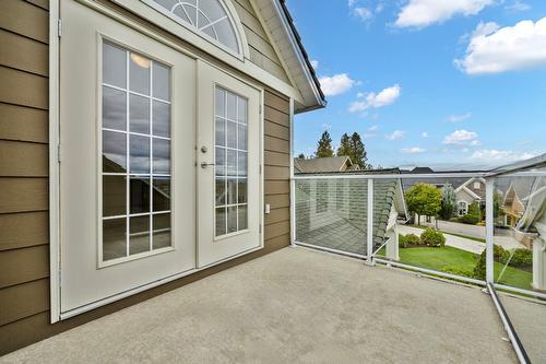 590 Arbor View Drive, Kelowna, BC - Outdoor With Balcony With Exterior