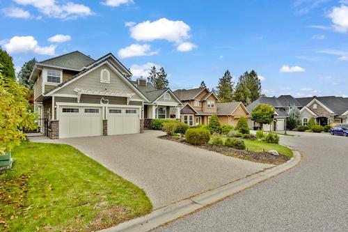 590 Arbor View Drive, Kelowna, BC - Outdoor With Facade