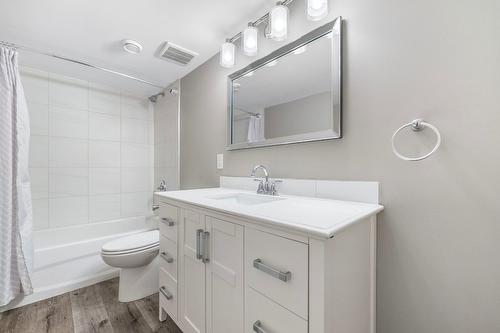 590 Arbor View Drive, Kelowna, BC - Indoor Photo Showing Bathroom