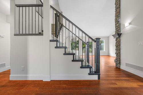 590 Arbor View Drive, Kelowna, BC - Indoor Photo Showing Other Room