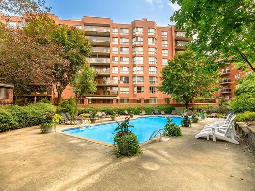 Piscine - 303-1315 Rue Notre-Dame O., Montréal (Ville-Marie), QC - Outdoor With In Ground Pool With Balcony