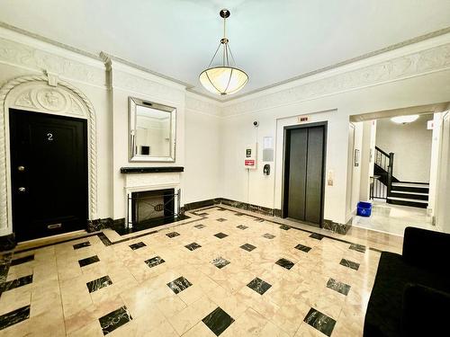 Elevator - 6-2174 Rue Sherbrooke O., Montréal (Ville-Marie), QC - Indoor Photo Showing Other Room With Fireplace