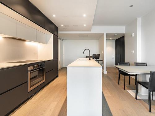 Kitchen - 1104-200 Rue André-Prévost, Montréal (Verdun/Île-Des-Soeurs), QC - Indoor Photo Showing Kitchen With Upgraded Kitchen