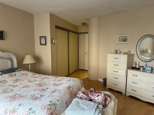 509-1300 Bloor St, Mississauga, ON - Indoor Photo Showing Bedroom