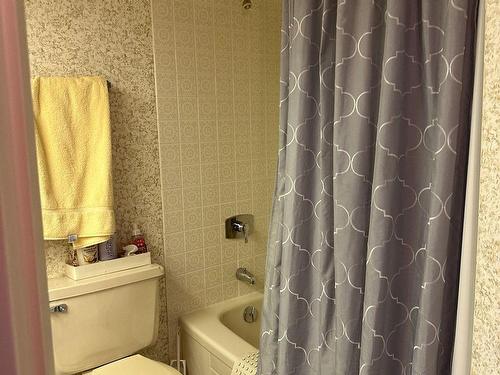 509-1300 Bloor St, Mississauga, ON - Indoor Photo Showing Bathroom