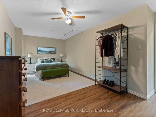 27 John St N, Caledon, ON - Indoor Photo Showing Bedroom