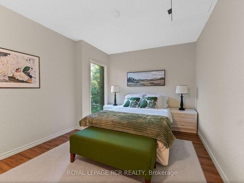 27 John St N, Caledon, ON - Indoor Photo Showing Bedroom