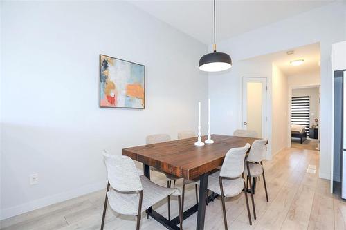 763 Hector Avenue, Winnipeg, MB - Indoor Photo Showing Dining Room